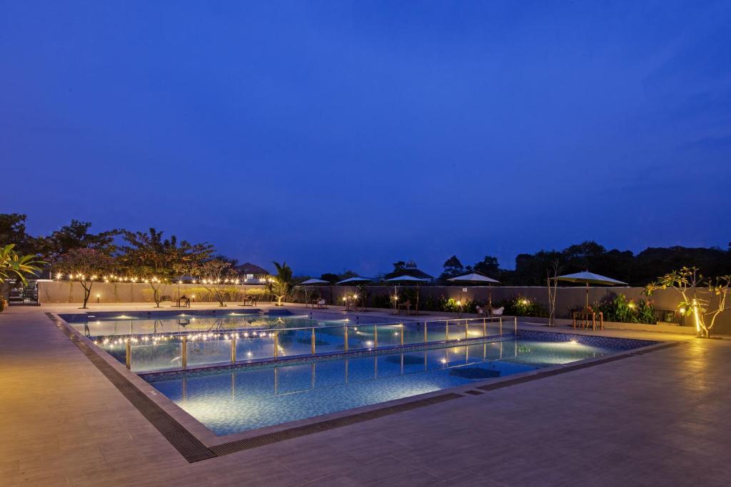 Bazén v ubytování Hotel Santika Lahat nebo v jeho okolí