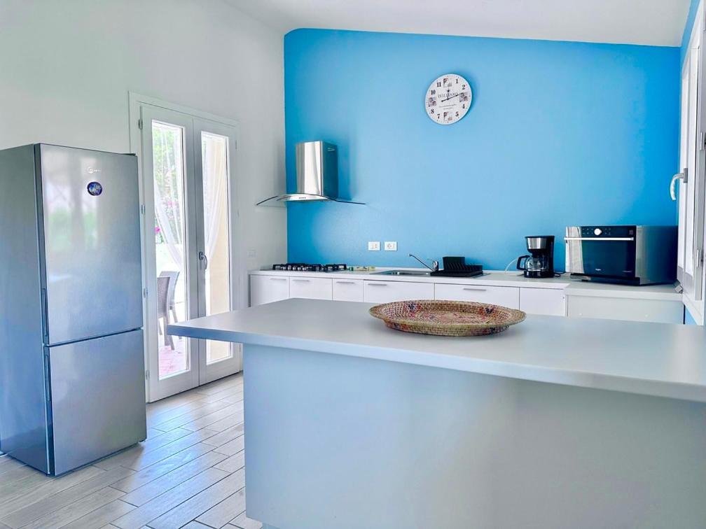 A kitchen or kitchenette at Villa Neni - Key to Villas