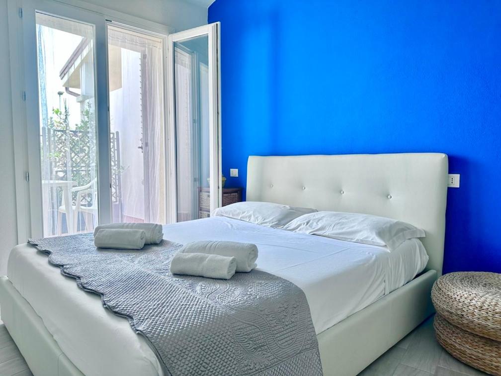 A bed or beds in a room at Villa Neni - Key to Villas