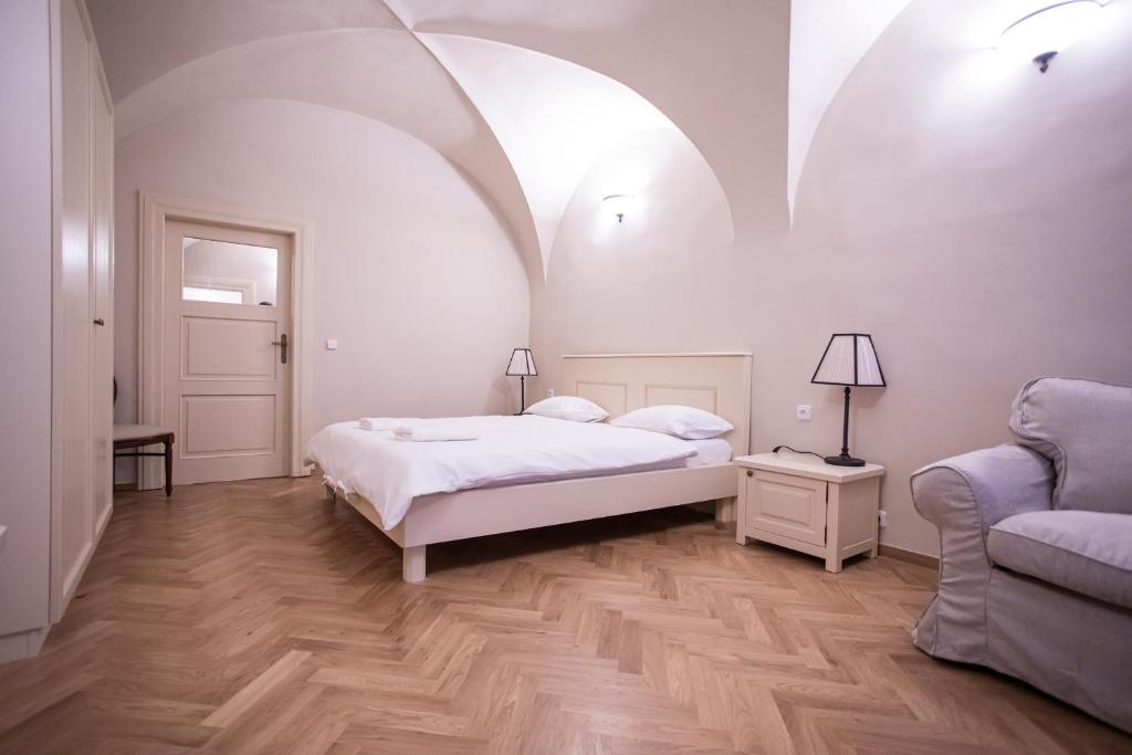 Residence Thunovska - Two-Room Apartment