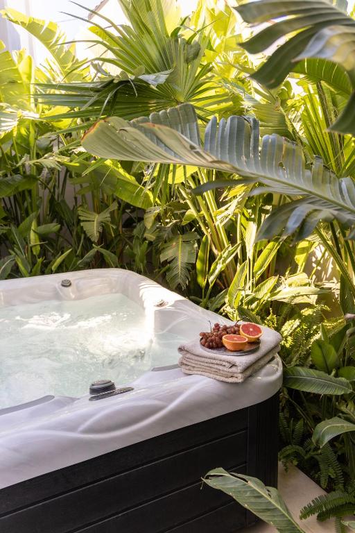 Sun City Luxury Apartments - Deluxe Suite Met Spa Bad