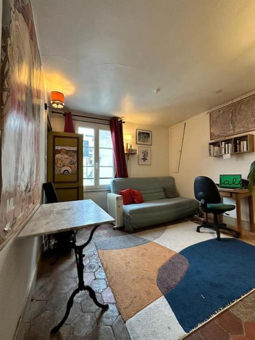 Cozy & authentic stay in the heart of Paris