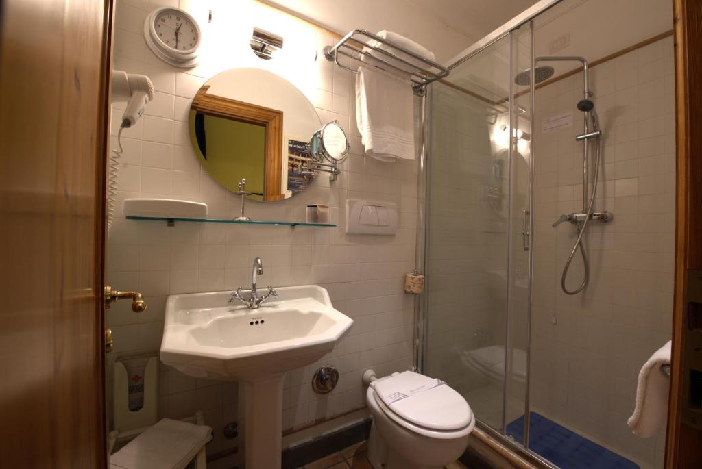 Hotel Locanda Cairoli - Resim 16