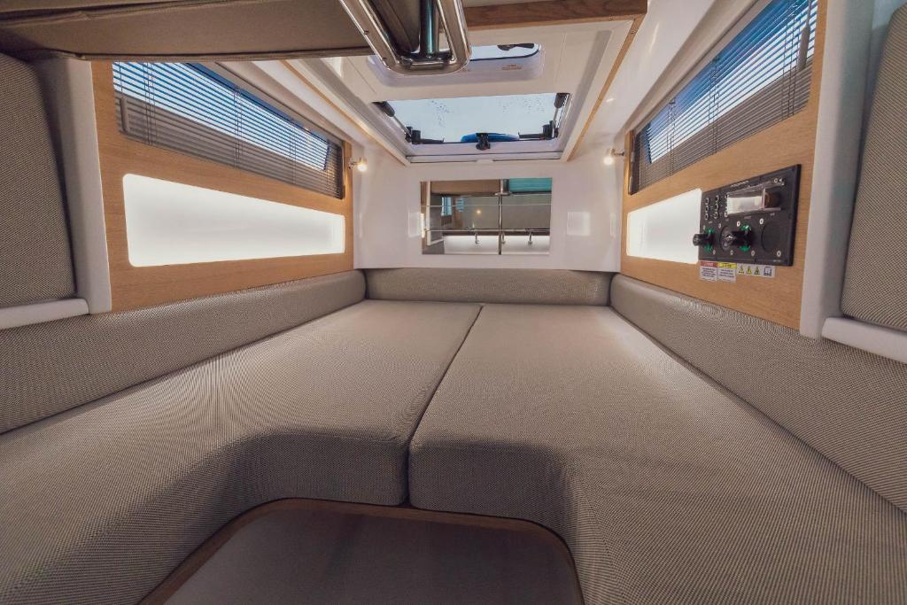 YachtHotel Helvetia Spa- und Wellnessdomizil - Yate A Motor De Lujo