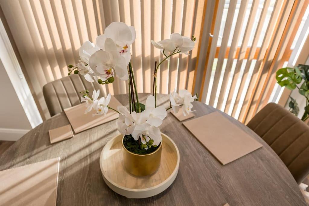 Fotografie z fotogalerie ubytování New Ground Floor 2-Bedroom Appt v destinaci Ashbourne