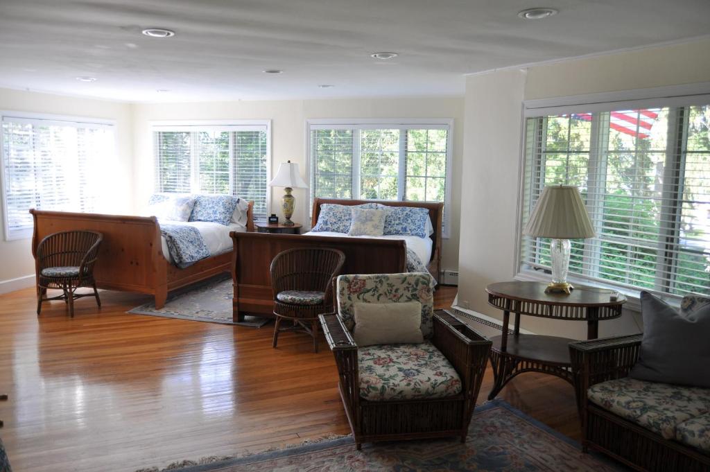Anne's Washington Inn - Deluxe Suite