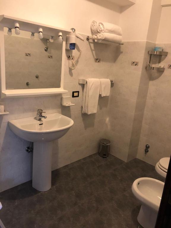 Kúpeľňa v ubytovaní Hotel Bucaneve
