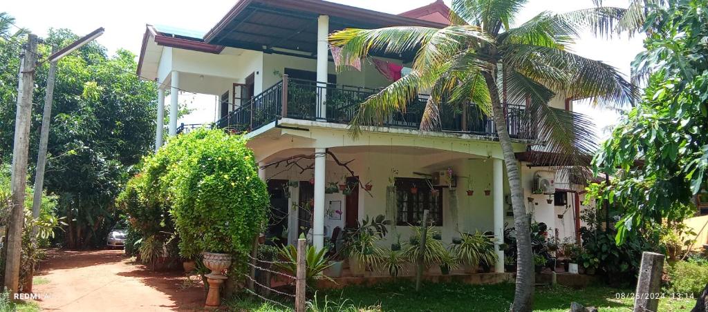 Zahrada ubytování Diyawara Home Stay