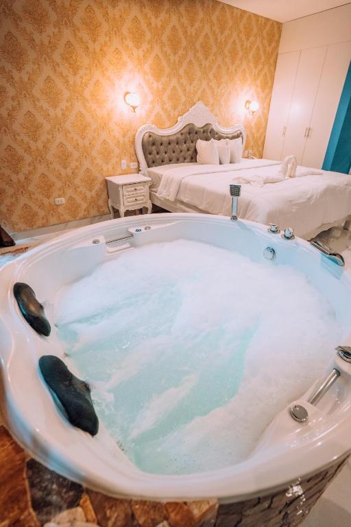Katil atau katil-katil dalam bilik di Lima Central Design Hotel Spa & Club