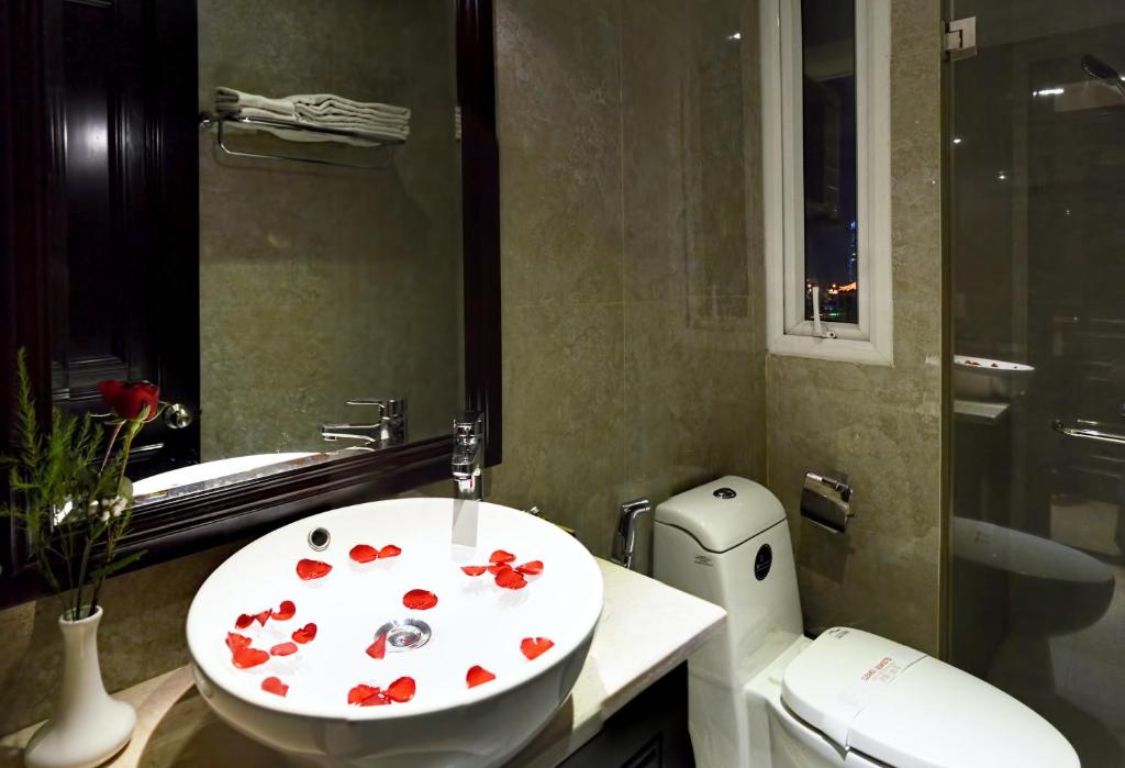 Koupelna v ubytování D&C Hotel