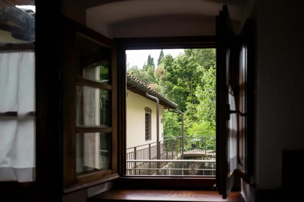 Balkón nebo terasa v ubytování Charming apartment in Loro Ciuffenna, 110 m² with Shared Pool.