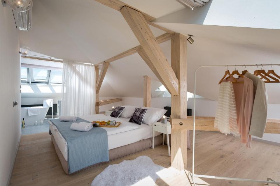 Wishlist Prague Residences - Old Town Square - 两居室豪华公寓和阳台