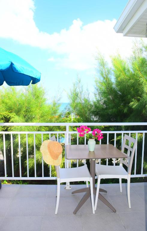 Balkón nebo terasa v ubytování TIKO LODGE SXM