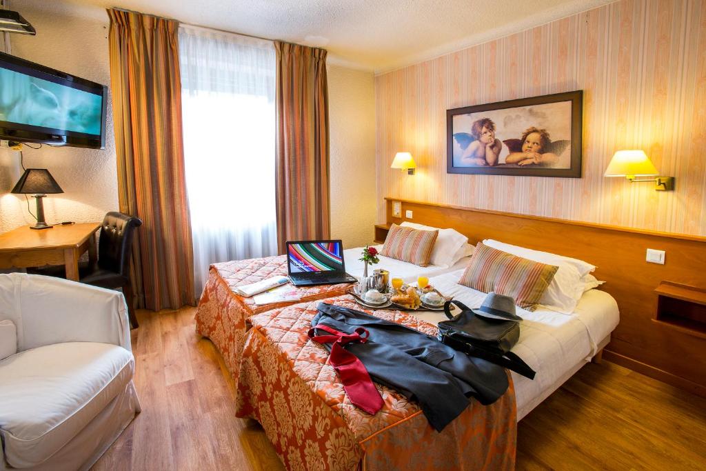 Logis Hôtel Restaurant La Tête Des Faux - Tweepersoonskamer Met 2 Aparte Bedden