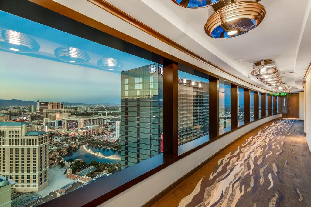 Nespecifikovaný výhled na destinaci Las Vegas nebo výhled na město při pohledu z aparthotelu