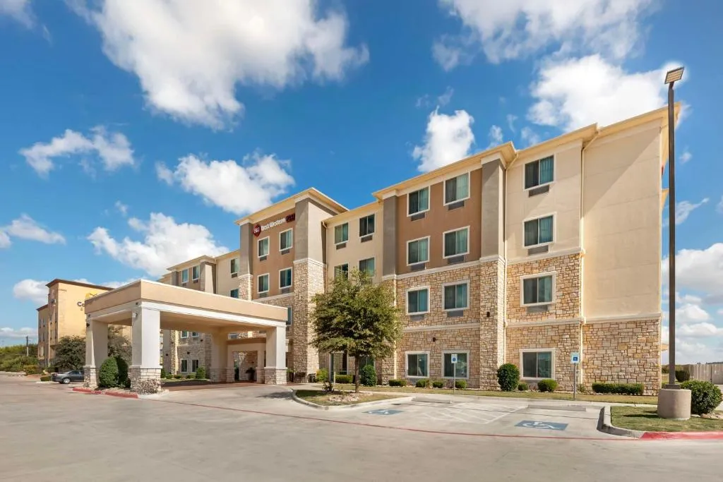 Best Western Plus Buda Austin Inn & Suites in Austin
