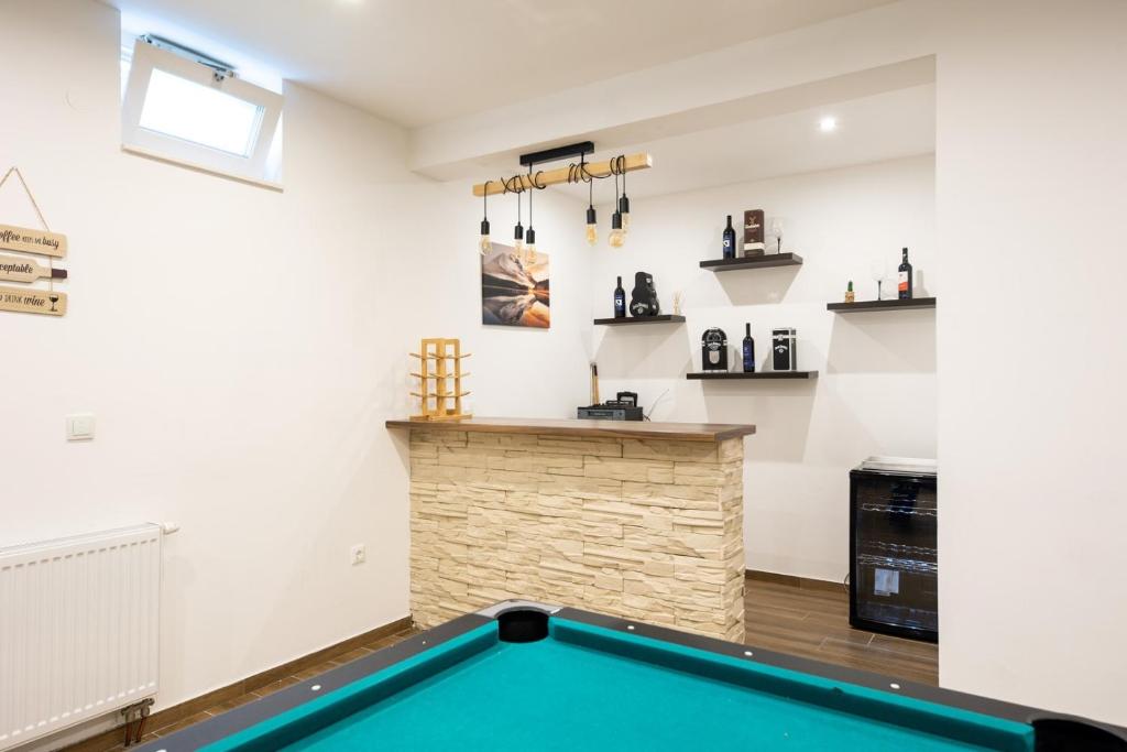 Biliardový stôl v ubytovaní Villa Gabriel - Dicmo
