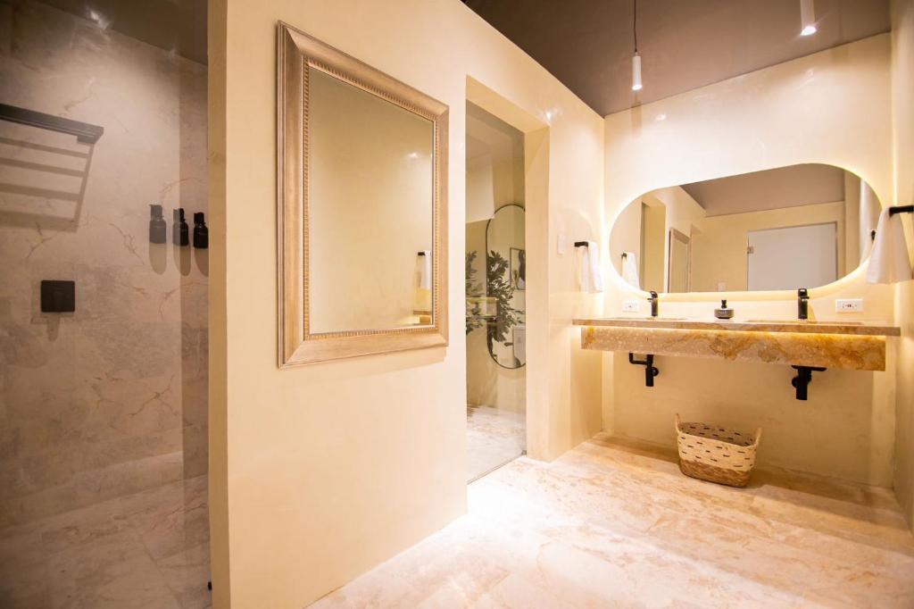 Koupelna v ubytování Scalea Di Mare Hotel