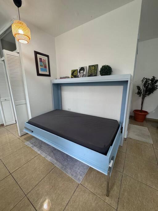Postel nebo postele na pokoji v ubytování Ramey Loft 3
