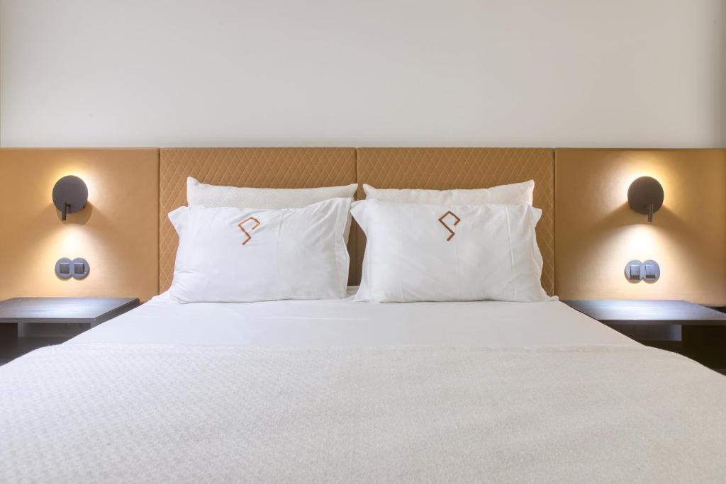 Palatial Suites - 10