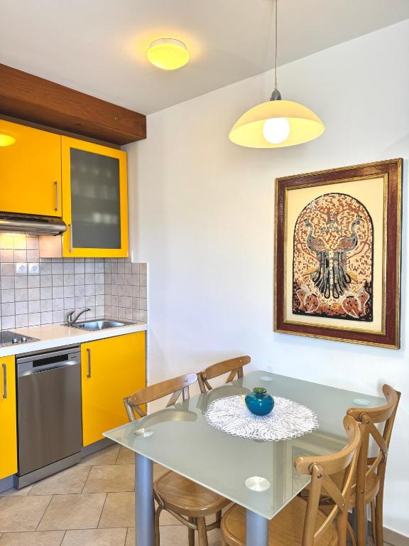 Kuchyň nebo kuchyňský kout v ubytování Guest house Domačija Krnc