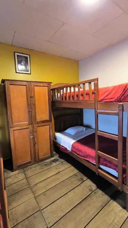 Postel nebo postele na pokoji v ubytování Flying Dog Hostel Iquitos