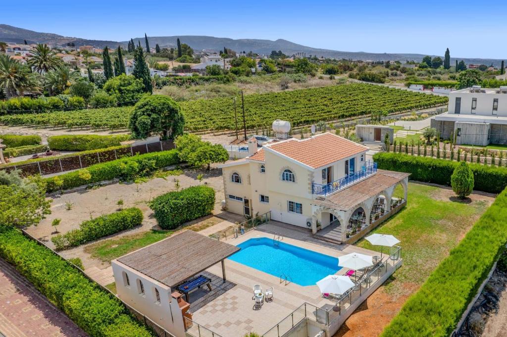 Villa Joanna Coral Bay by Villa Plus