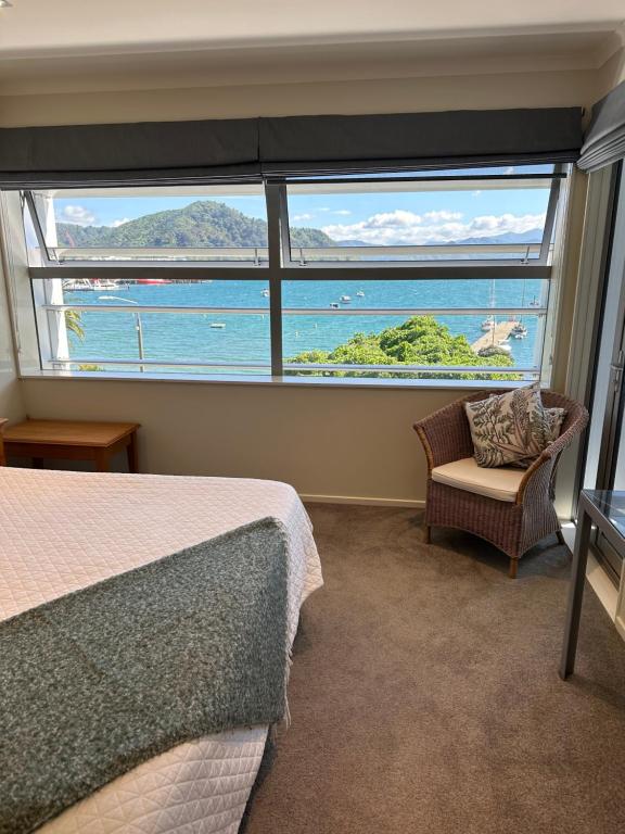 Oxleys 406 3 bedroom Waterfront Apartment - Resim 12