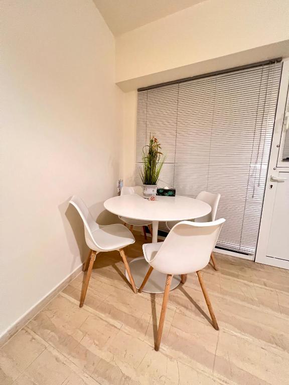 Central Studio Semi-basement - 6