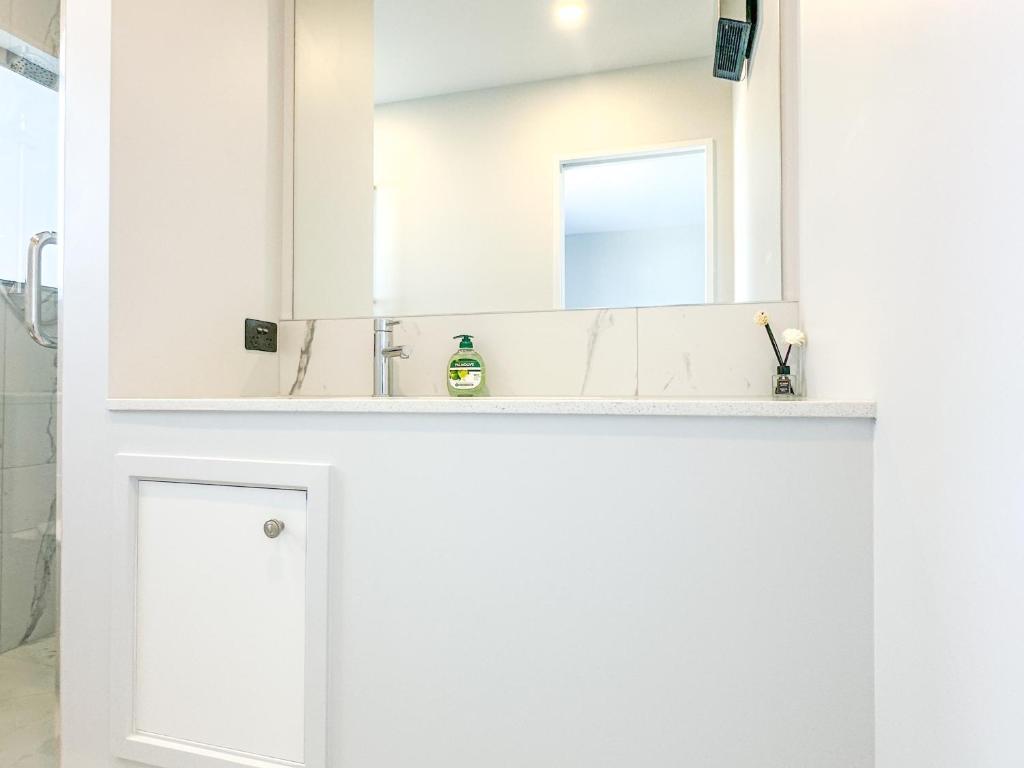 Graceful Stay 3BR beside UC - Resim 9