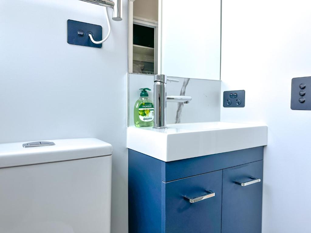 Graceful Stay 3BR beside UC - Resim 10