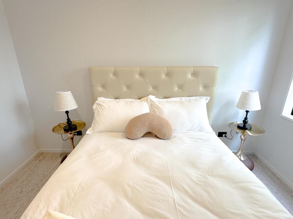 Graceful Stay 3BR beside UC - Resim 12