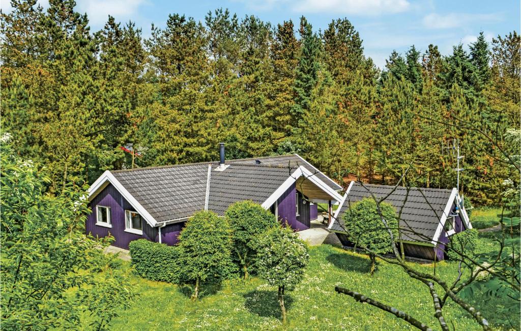 Budova, kde se prázdninový dům nachází