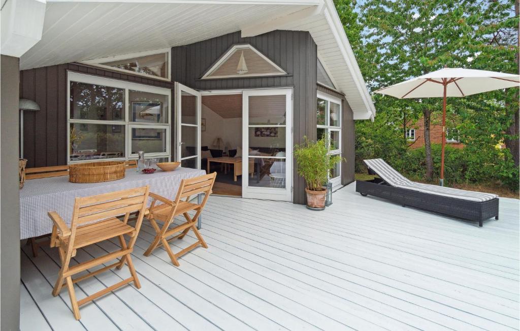 Patio nebo venkovní prostory v ubytování Amazing Home In Nexø With Wifi