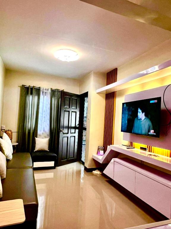 Gallery image of NobieAzzir Place Lipa City Transient Homes in Balintiouac