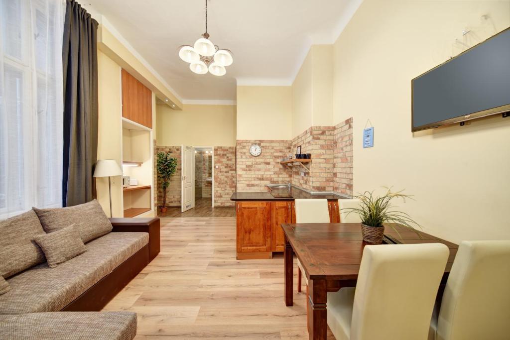 váci street C4 1031 Budapest, Váci útca 18 kép - 1
