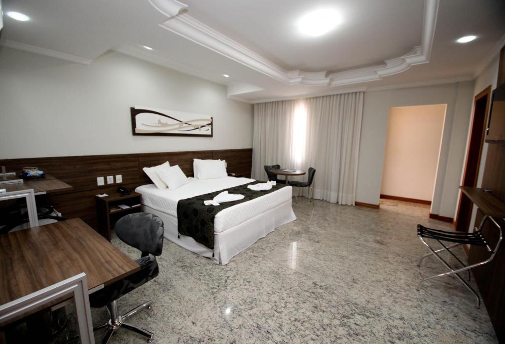  Mavil Plaza Hotel
