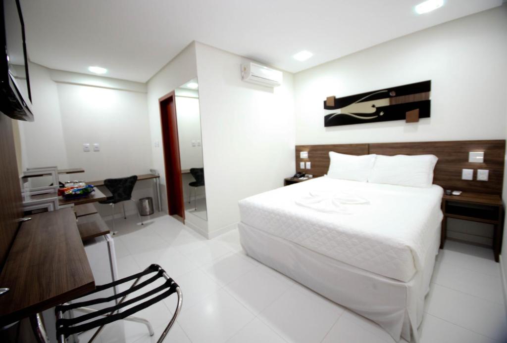  Mavil Plaza Hotel