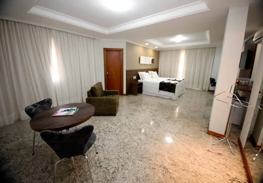  Mavil Plaza Hotel