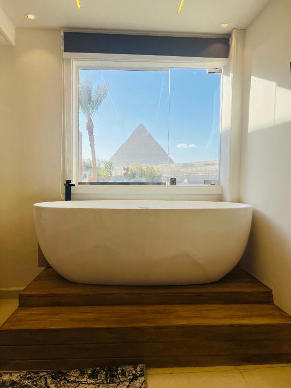 Nespecifikovaný výhled na hory nebo výhled na hory při pohledu z hotelu
