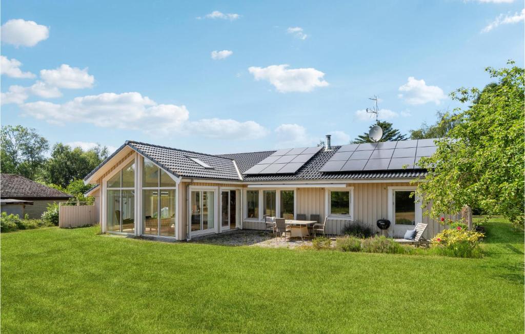 Zahrada ubytování 3 Bedroom Lovely Home In Græsted