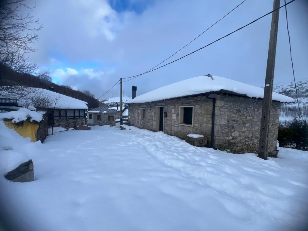 Obiekt Villa Adilia zimą