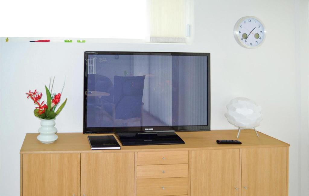 TV a/nebo společenská místnost v ubytování Holiday Home Frederikshavn 41