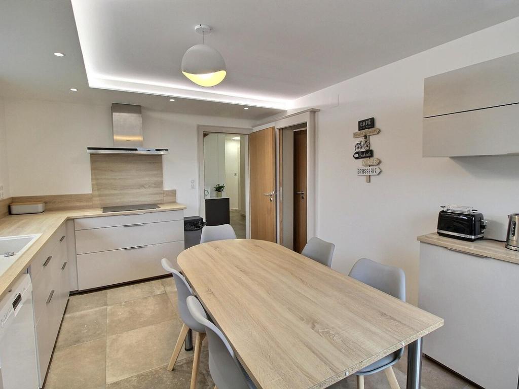 Maison spacieuse à Colmar, 5 chambres, terrasse, WiFi, parking gratuit – photo 10
