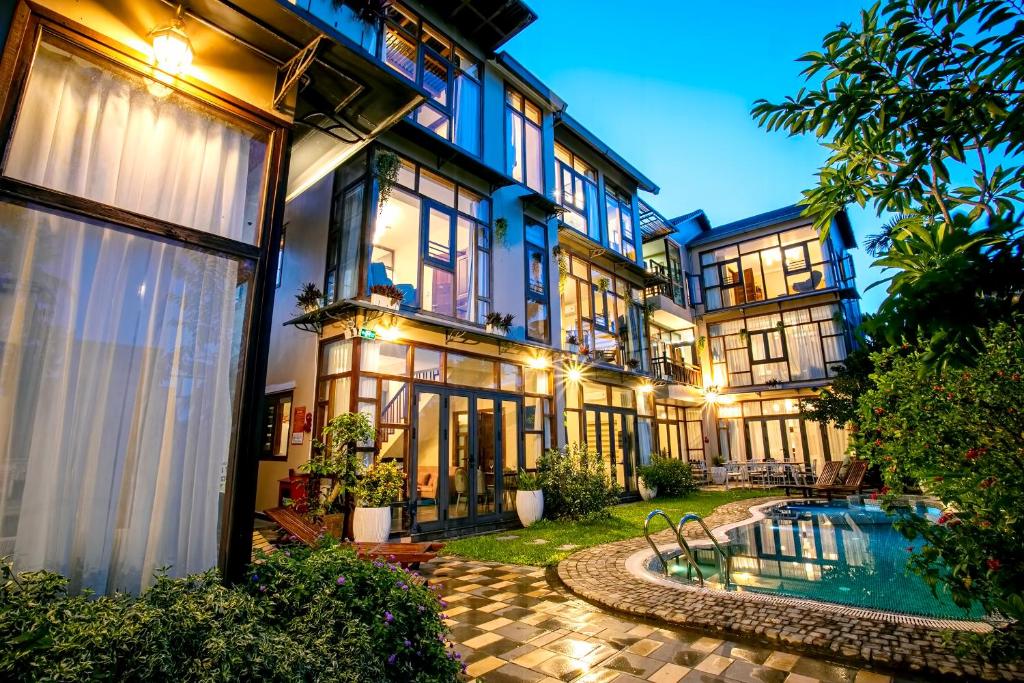 Bazén v ubytování Laluka House nebo v jeho okolí