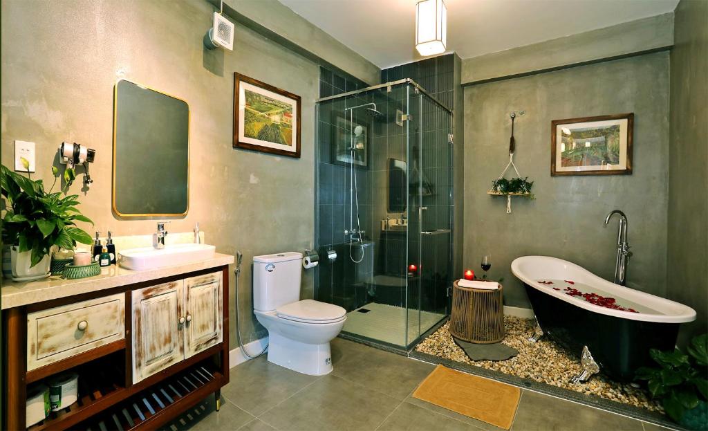 Koupelna v ubytování Laluka House