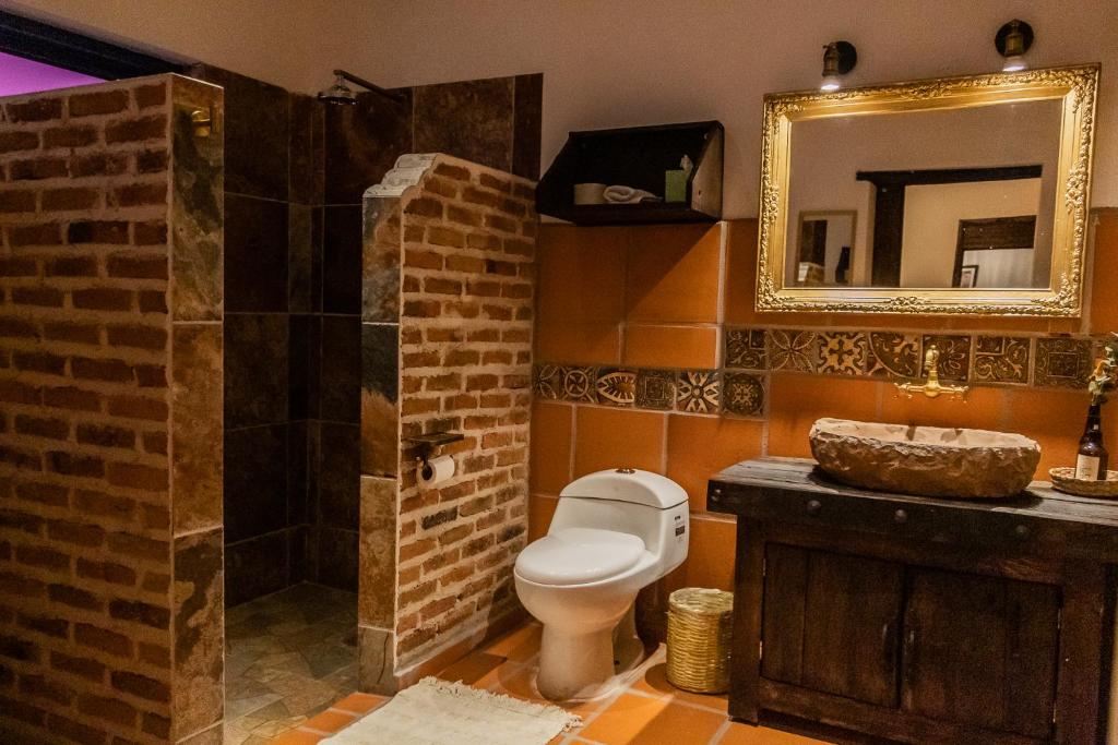 Foto dalla galleria di Casa de hospedaje -La Abadía de San Pedro a Guadalajara