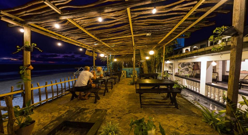 Restaurace v ubytování Sea Shine Guest House