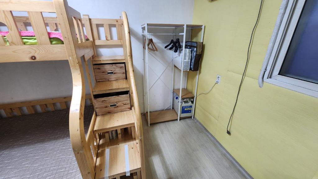 Daejeon Guesthouse Sky Garden - Sala Familiar Con Baño Privado