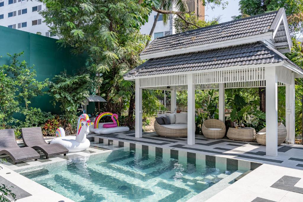 Πισίνα στο ή κοντά στο CLEOPATRA POOL VILLA I Prime Location - Near The Famous Night Bazzar, 5 Minutes from the old city I Daily Housekeeping